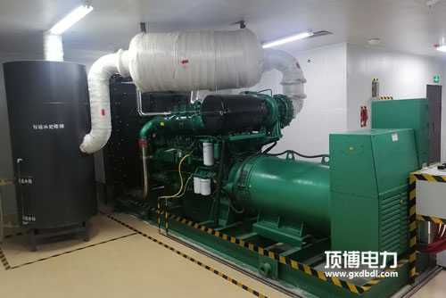 100KW上柴股份柴油發(fā)電機組散熱器